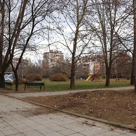 Spacious Modern Aerodrom * سكوبجي