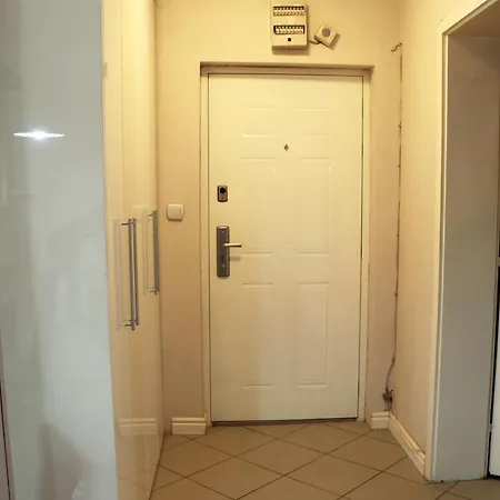 Apartment Spacious Modern Aerodrom *