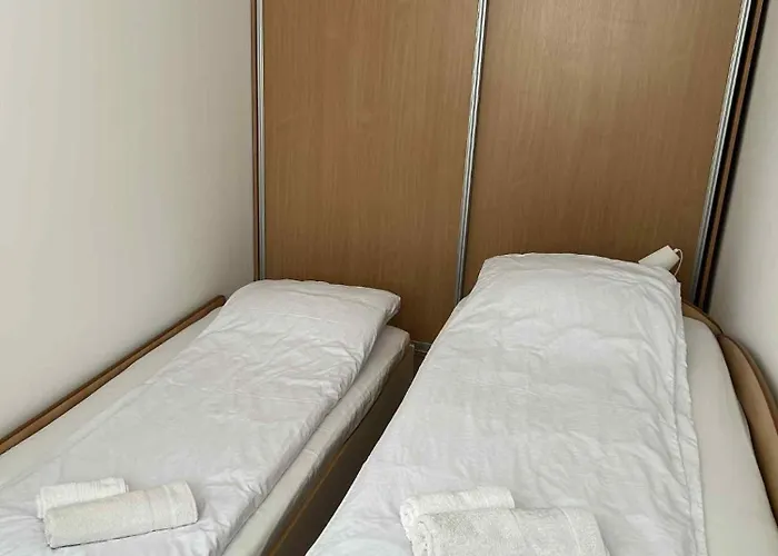 Spacious Modern Aerodrom * Skopie